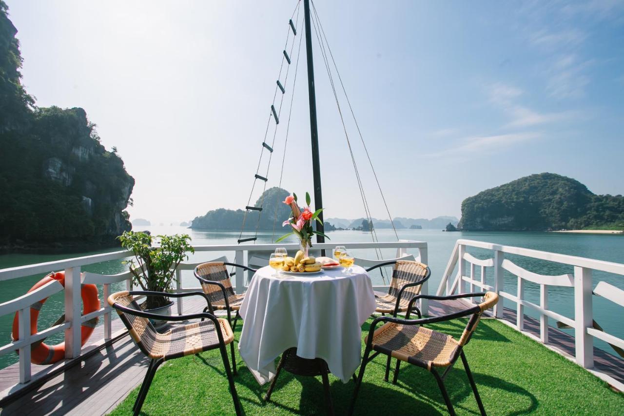Hotel Viola Cruise Halong Bay Hạ Long Exterior foto